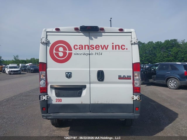 12637197 :رقم المزاد ، 3C6TRVAG9FE510429 vin ، 2015 Ram Promaster 1500 Low Roof مزاد بيع