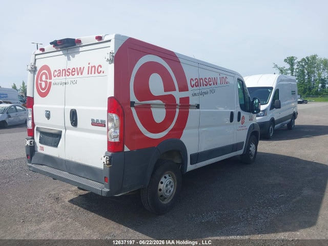 12637197 :رقم المزاد ، 3C6TRVAG9FE510429 vin ، 2015 Ram Promaster 1500 Low Roof مزاد بيع