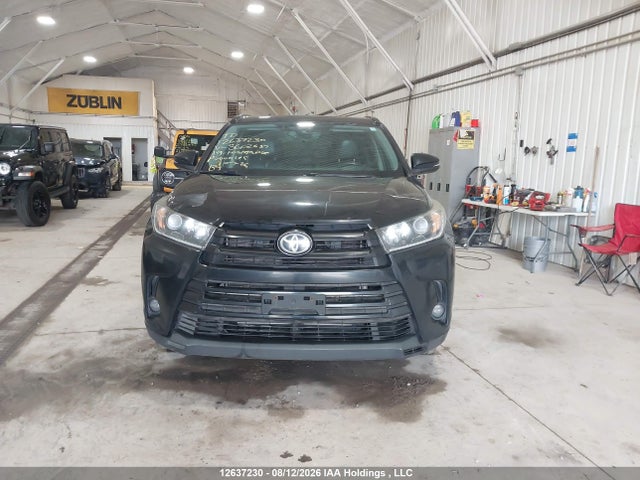 Toyota Highlander Xle 2019 5TDJZRFH8KS602687 Image 11