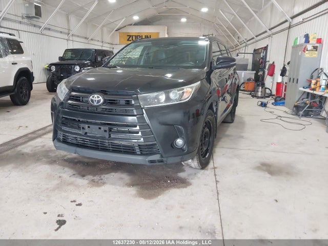 Toyota Highlander Xle 2019 5TDJZRFH8KS602687 Image 2