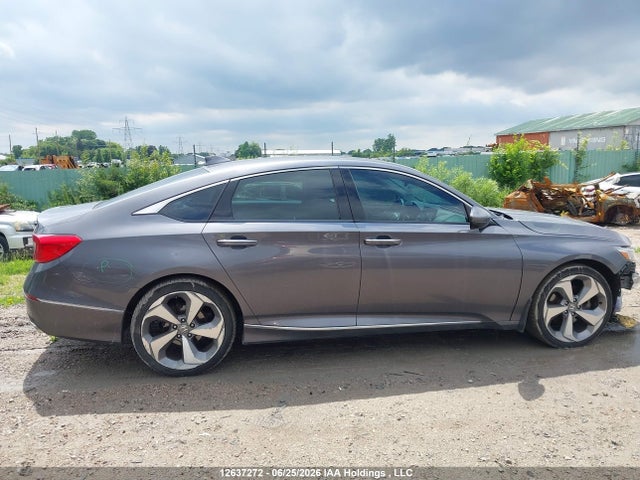 Продаж на аукціоні авто 2018 Honda Accord Touring, vin: 1HGCV1F97JA800284, номер лоту: 12637272