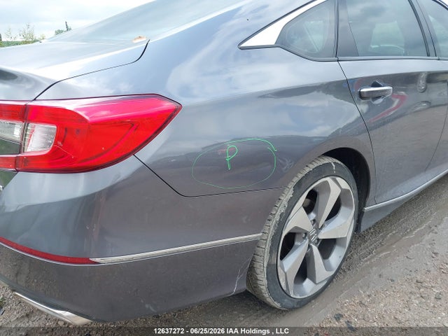 Продаж на аукціоні авто 2018 Honda Accord Touring, vin: 1HGCV1F97JA800284, номер лоту: 12637272