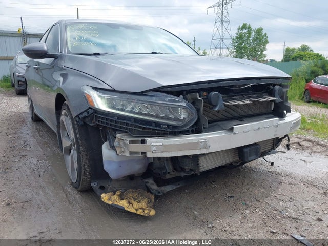 Продаж на аукціоні авто 2018 Honda Accord Touring, vin: 1HGCV1F97JA800284, номер лоту: 12637272