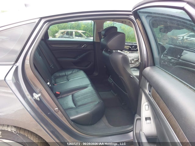 Продаж на аукціоні авто 2018 Honda Accord Touring, vin: 1HGCV1F97JA800284, номер лоту: 12637272
