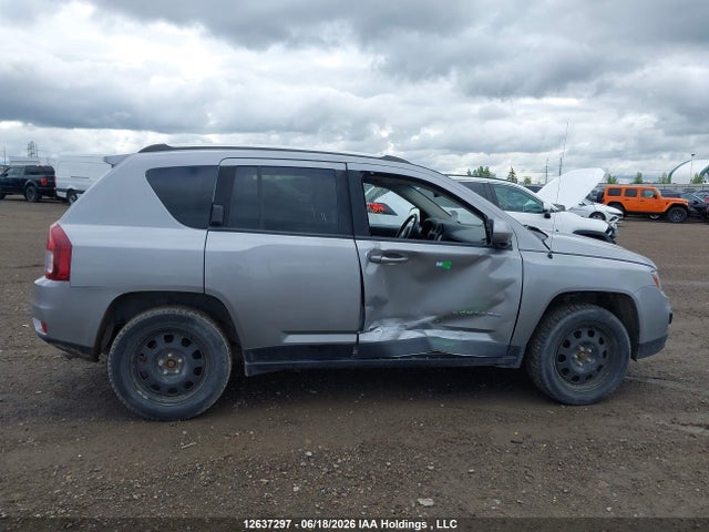 1C4NJDCB2ED765914 Jeep Compass Limited