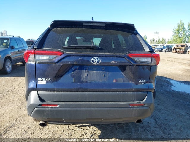 2022 Toyota Rav4 Xle/xle Premium მანქანა იყიდება აუქციონზე, vin: 2T3R1RFV6NW256562, აუქციონის ნომერი: 12637311