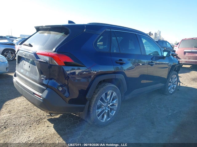 2022 Toyota Rav4 Xle/xle Premium მანქანა იყიდება აუქციონზე, vin: 2T3R1RFV6NW256562, აუქციონის ნომერი: 12637311