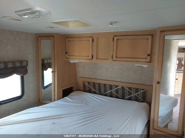 12637317 :رقم المزاد ، 4EZTP3129A8077087 vin ، 2010 Kz Inc. Kz Inc. مزاد بيع