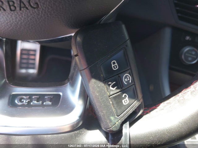 12637343 :رقم المزاد ، 3VW6T7BU3MM044293 vin ، 2021 Volkswagen Jetta Gli/s/autobahn مزاد بيع