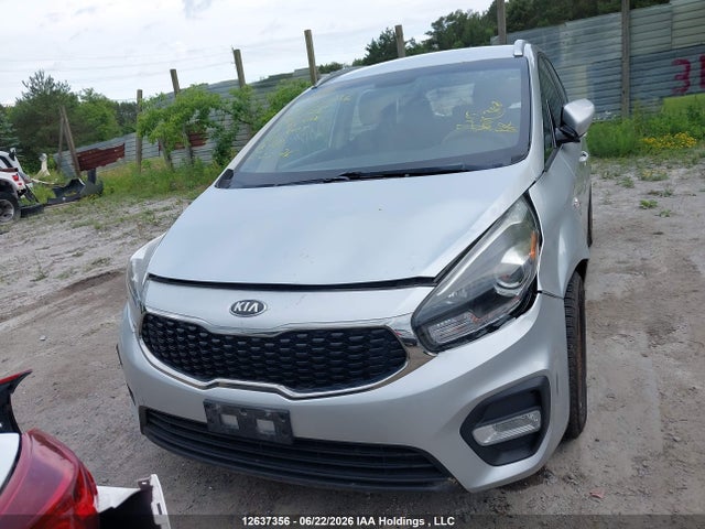 12637356 :رقم المزاد ، KNAHT8A3XH7180606 vin ، 2017 Kia Rondo مزاد بيع