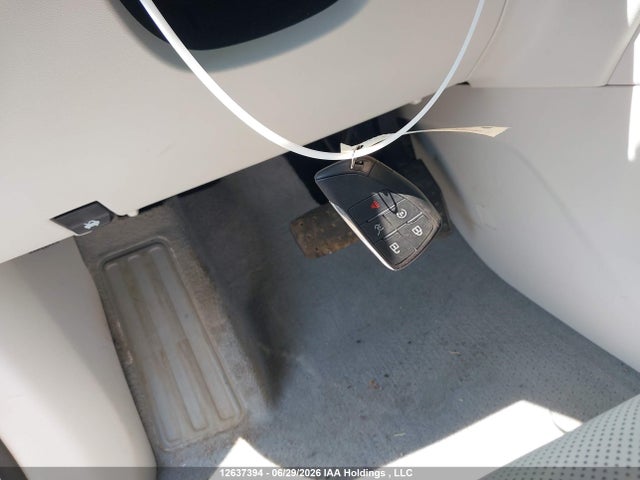 GMC Acadia Denali 2024 1GKENRKS0RJ211107 Image 11