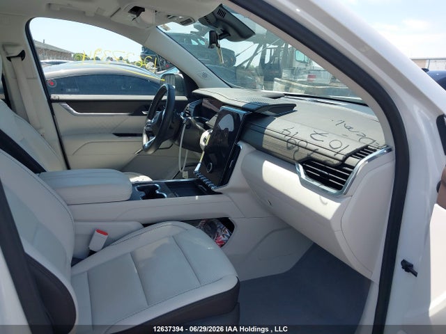 GMC Acadia Denali 2024 1GKENRKS0RJ211107 Image 5