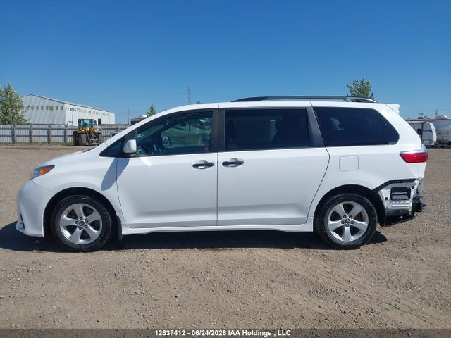 12637412 :رقم المزاد ، 5TDZZ3DC4LS074459 vin ، 2020 Toyota Sienna L مزاد بيع