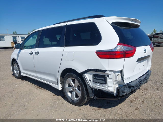 12637412 :رقم المزاد ، 5TDZZ3DC4LS074459 vin ، 2020 Toyota Sienna L مزاد بيع