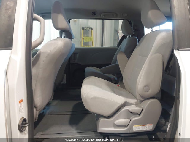 12637412 :رقم المزاد ، 5TDZZ3DC4LS074459 vin ، 2020 Toyota Sienna L مزاد بيع
