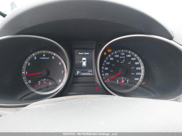 12637516 :رقم المزاد ، 5XYZU3LB7DG078687 vin ، 2013 Hyundai Santa Fe Sport مزاد بيع