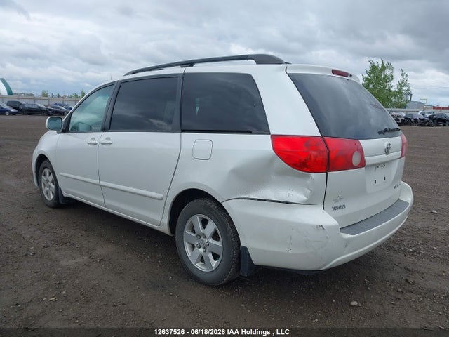 2008 Toyota Sienna Le 7 Passenger მანქანა იყიდება აუქციონზე, vin: 5TDZK23C98S110637, აუქციონის ნომერი: 12637526