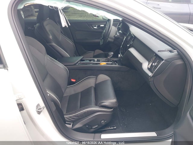 7JR102TM3MG112983 Volvo S60 T5 R-design