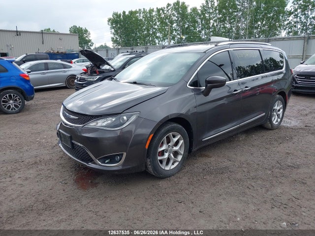 Продаж на аукціоні авто 2018 Chrysler Pacifica Touring-l Plus, vin: 2C4RC1EG2JR117533, номер лоту: 12637535