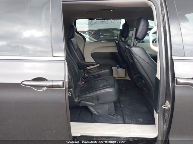 Продаж на аукціоні авто 2018 Chrysler Pacifica Touring-l Plus, vin: 2C4RC1EG2JR117533, номер лоту: 12637535