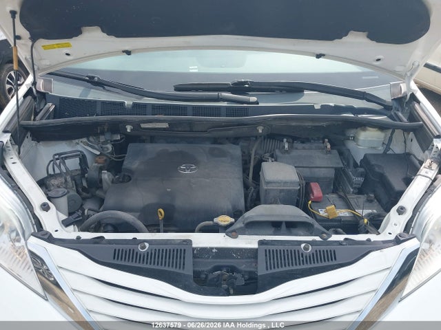 Toyota SIENNA LE 2015 5TDKK3DC9FS606167 Image 10