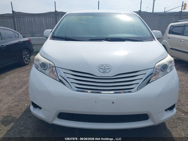 Toyota SIENNA LE 2015 5TDKK3DC9FS606167 Image 12