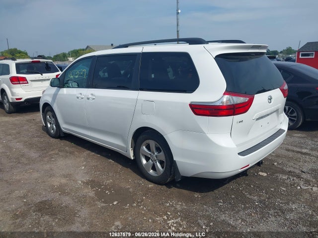 Toyota SIENNA LE 2015 5TDKK3DC9FS606167 Image 14