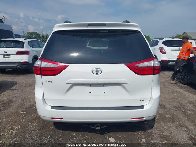 Toyota SIENNA LE 2015 5TDKK3DC9FS606167 Image 16
