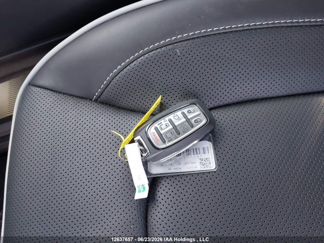 Chrysler Pacifica Limited 2026 2C4RC1GG7TR279044 Image 11