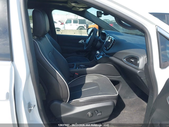 Chrysler Pacifica Limited 2026 2C4RC1GG7TR279044 Image 5