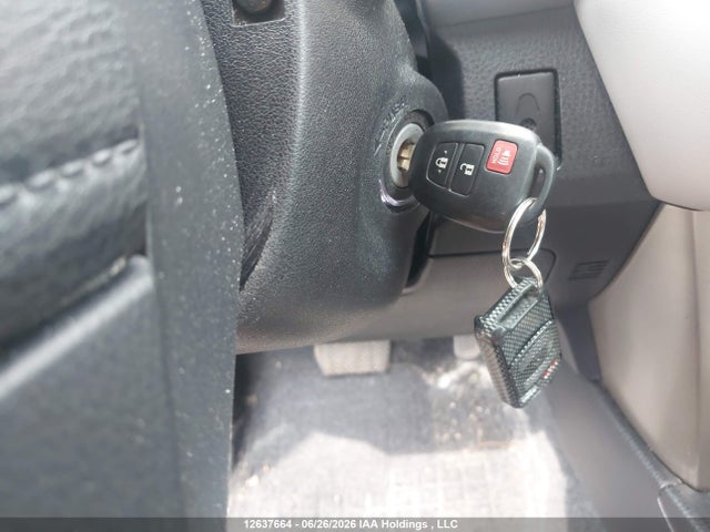 2013 Toyota Rav4 Xle მანქანა იყიდება აუქციონზე, vin: 2T3RFREV2DW004096, აუქციონის ნომერი: 12637664
