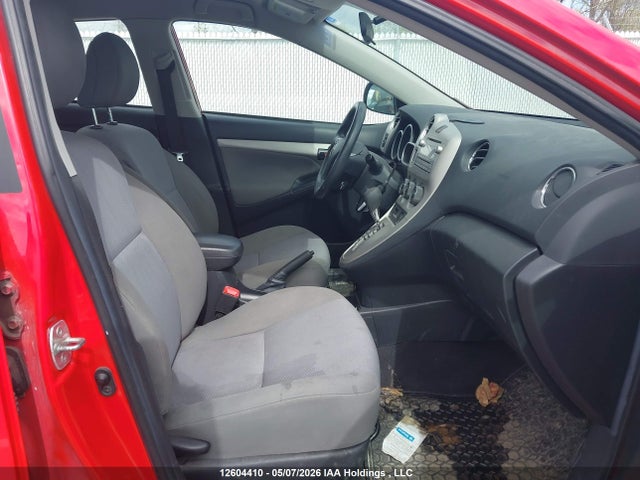 12604410 :رقم المزاد ، 2T1KU4EE3CC892103 vin ، 2012 Toyota Matrix مزاد بيع