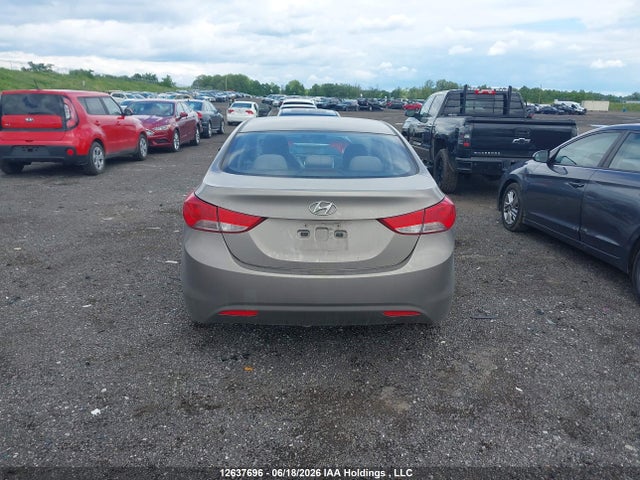 2011 Hyundai Elantra Gl მანქანა იყიდება აუქციონზე, vin: 5NPDH4AE6BH043162, აუქციონის ნომერი: 12637696