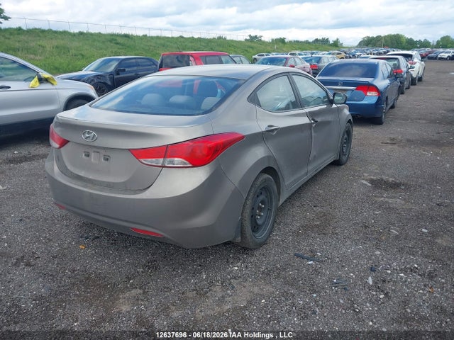 2011 Hyundai Elantra Gl მანქანა იყიდება აუქციონზე, vin: 5NPDH4AE6BH043162, აუქციონის ნომერი: 12637696