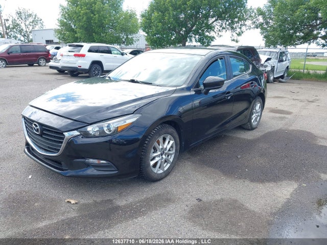 Mazda 3 Gs 2018 3MZBN1V71JM254298 Image 2