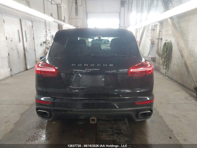 Porsche Cayenne 2015 WP1AF2A23FLA33160 Image 16