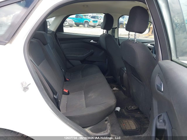 12637734 :رقم المزاد ، 1FADP3F21FL331934 vin ، 2015 Ford Focus Se مزاد بيع