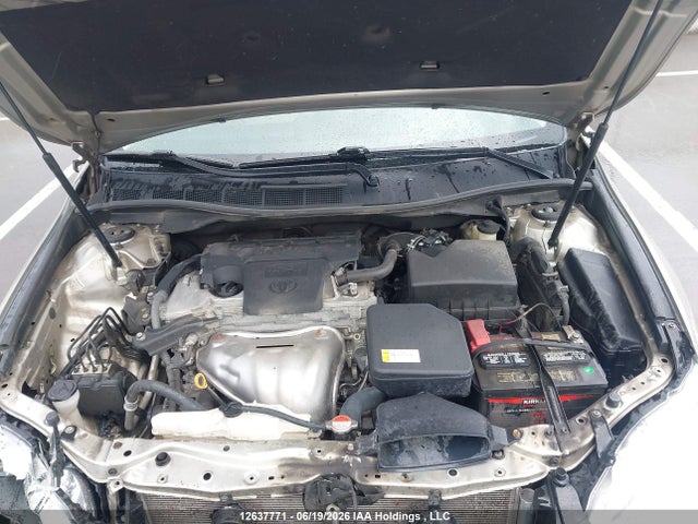 12637771 :رقم المزاد ، 4T1BF1FK3GU251020 vin ، 2016 Toyota Camry Le/xle/se/xse مزاد بيع