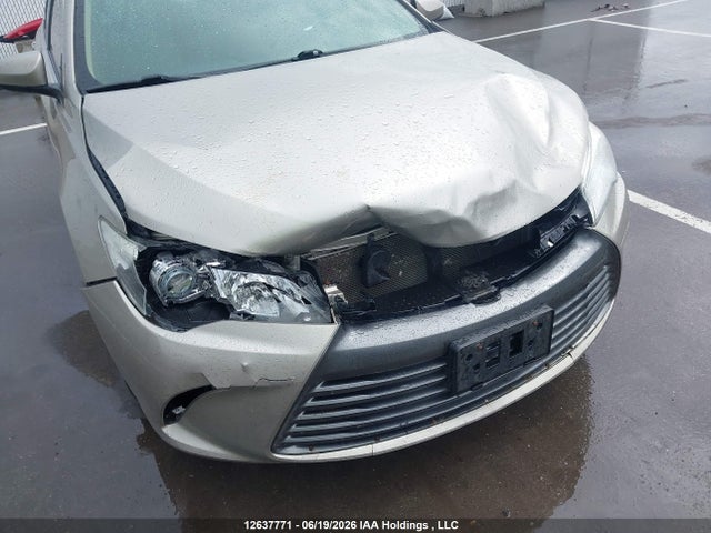 12637771 :رقم المزاد ، 4T1BF1FK3GU251020 vin ، 2016 Toyota Camry Le/xle/se/xse مزاد بيع