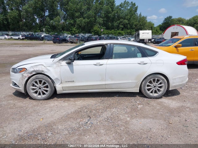 Продаж на аукціоні авто 2017 Ford Fusion S Hybrid, vin: 3FA6P0UU7HR248752, номер лоту: 12637773