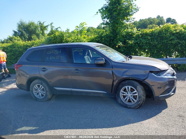 2020 Mitsubishi Outlander Es/ex/ex-l მანქანა იყიდება აუქციონზე, vin: JA4AZ2A38LZ606557, აუქციონის ნომერი: 12637801