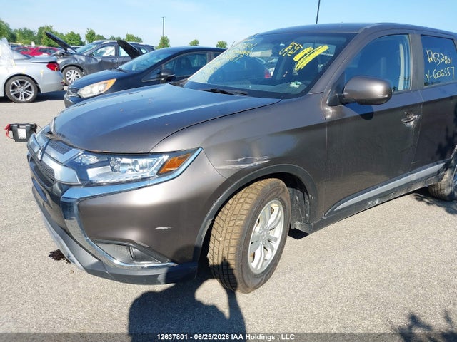 2020 Mitsubishi Outlander Es/ex/ex-l მანქანა იყიდება აუქციონზე, vin: JA4AZ2A38LZ606557, აუქციონის ნომერი: 12637801