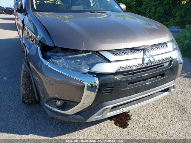 2020 Mitsubishi Outlander Es/ex/ex-l მანქანა იყიდება აუქციონზე, vin: JA4AZ2A38LZ606557, აუქციონის ნომერი: 12637801