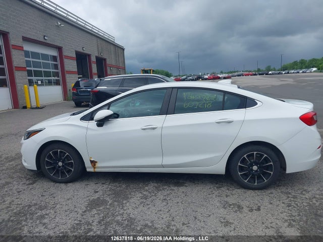 3G1BE5SMXGS607218 Chevrolet Cruze Lt Auto
