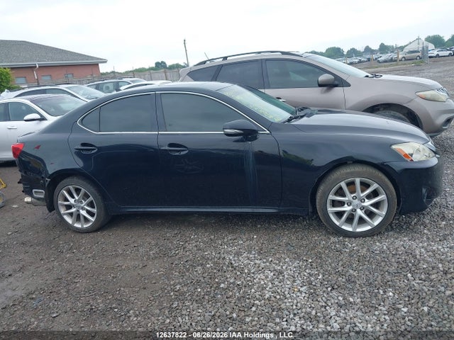12637822 :رقم المزاد ، JTHCF5C2XB5050205 vin ، 2011 Lexus Is 250 مزاد بيع