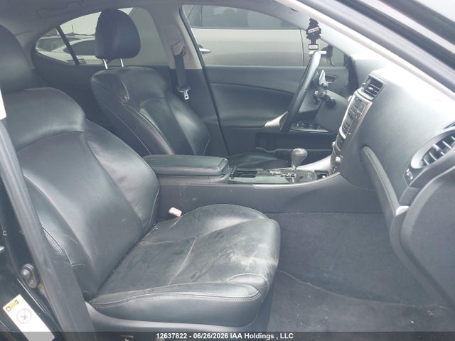 12637822 :رقم المزاد ، JTHCF5C2XB5050205 vin ، 2011 Lexus Is 250 مزاد بيع