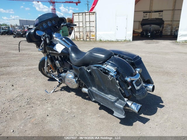 12637837 :رقم المزاد ، 5HD1KBMA0GB676242 vin ، 2016 Harley-davidson Flhx Street Glide مزاد بيع