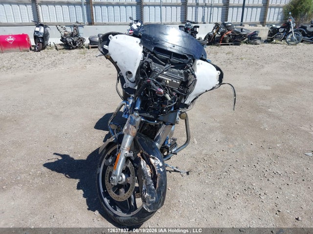 12637837 :رقم المزاد ، 5HD1KBMA0GB676242 vin ، 2016 Harley-davidson Flhx Street Glide مزاد بيع