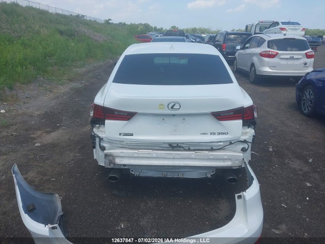 Lexus IS 350 2016 JTHCE1D25G5010888 Image 17