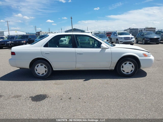 1999 Toyota Camry Le/xle მანქანა იყიდება აუქციონზე, vin: JT2BG22K1X0284658, აუქციონის ნომერი: 12637875